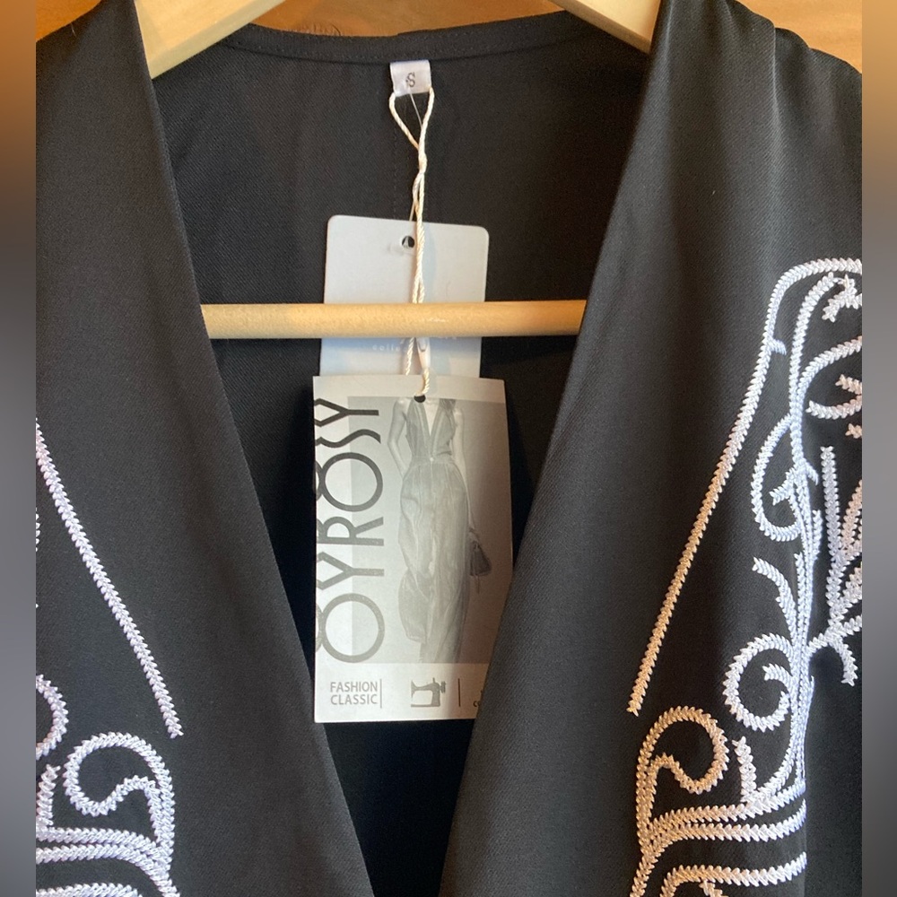 NWT Oyrosy black embroidered western jumpsuit sz. 6 - Picture 3 of 8